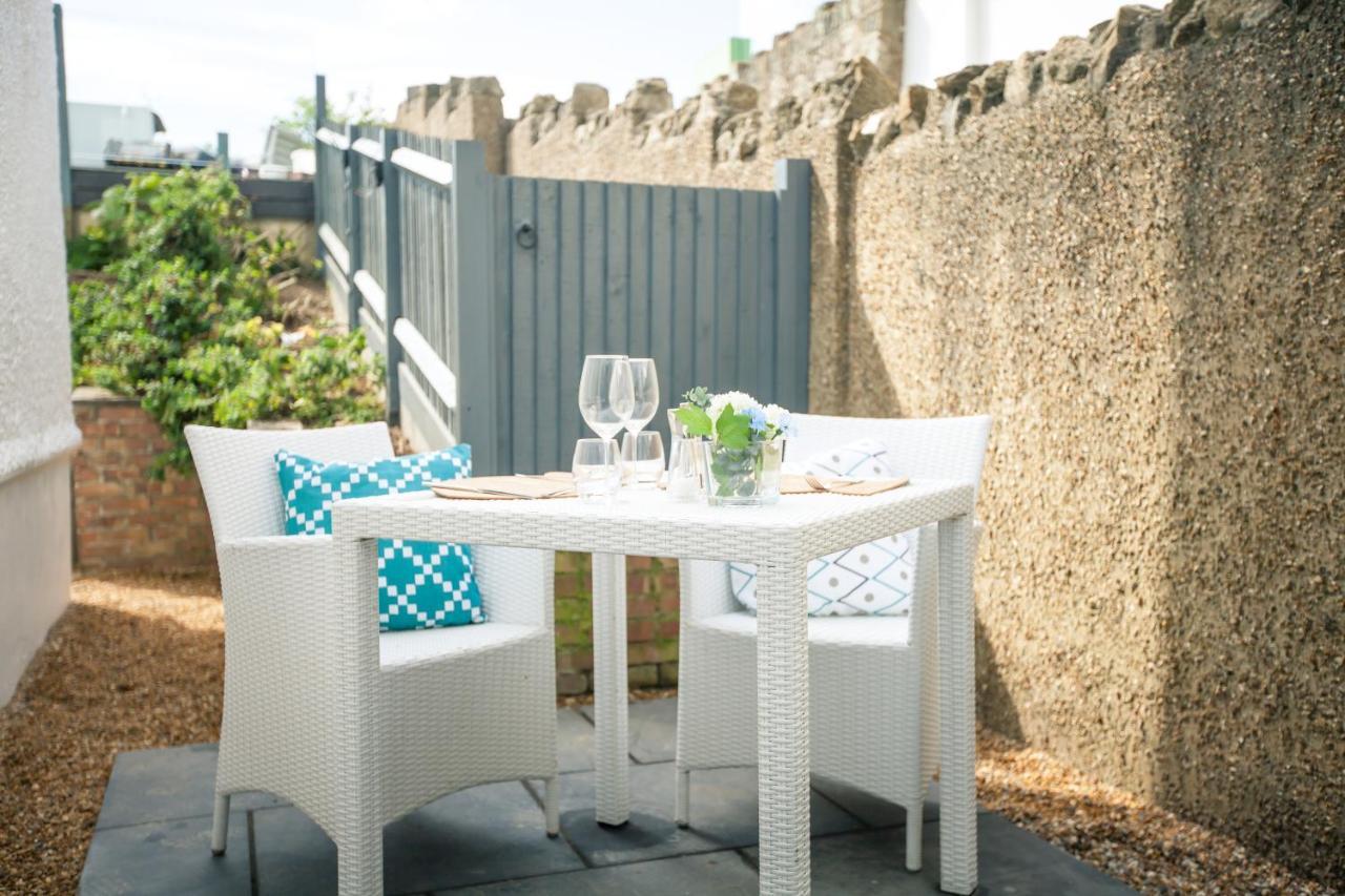 The Beach Escapes Hythe  Exterior photo